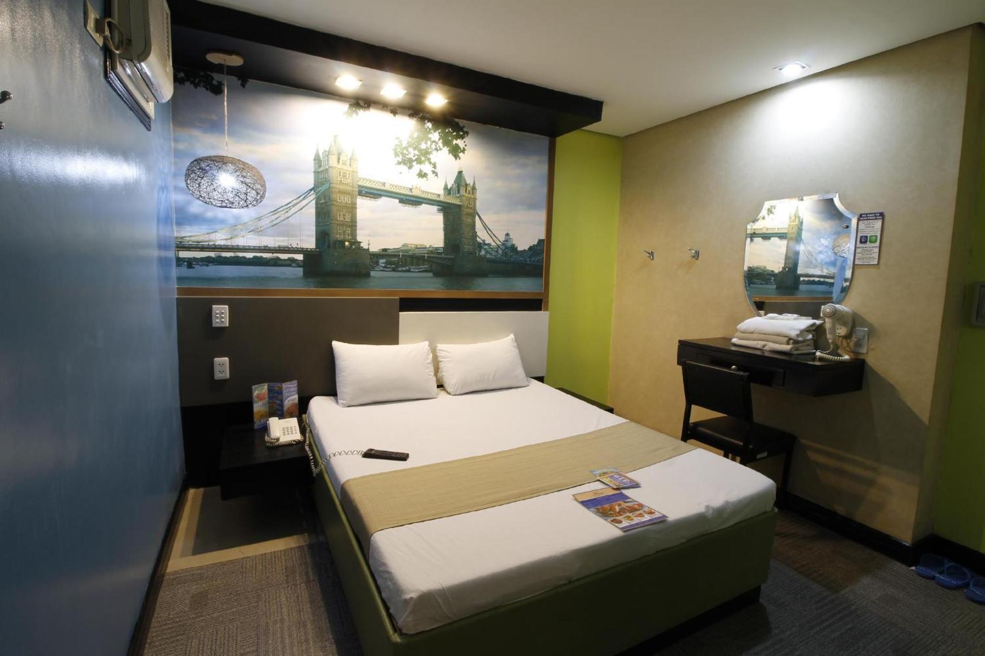 Hotel Dreamworld Araneta Cubao Exterior foto